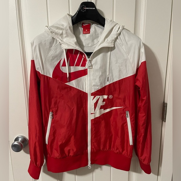 Women’s Nike Jacket - Picture 4 of 7